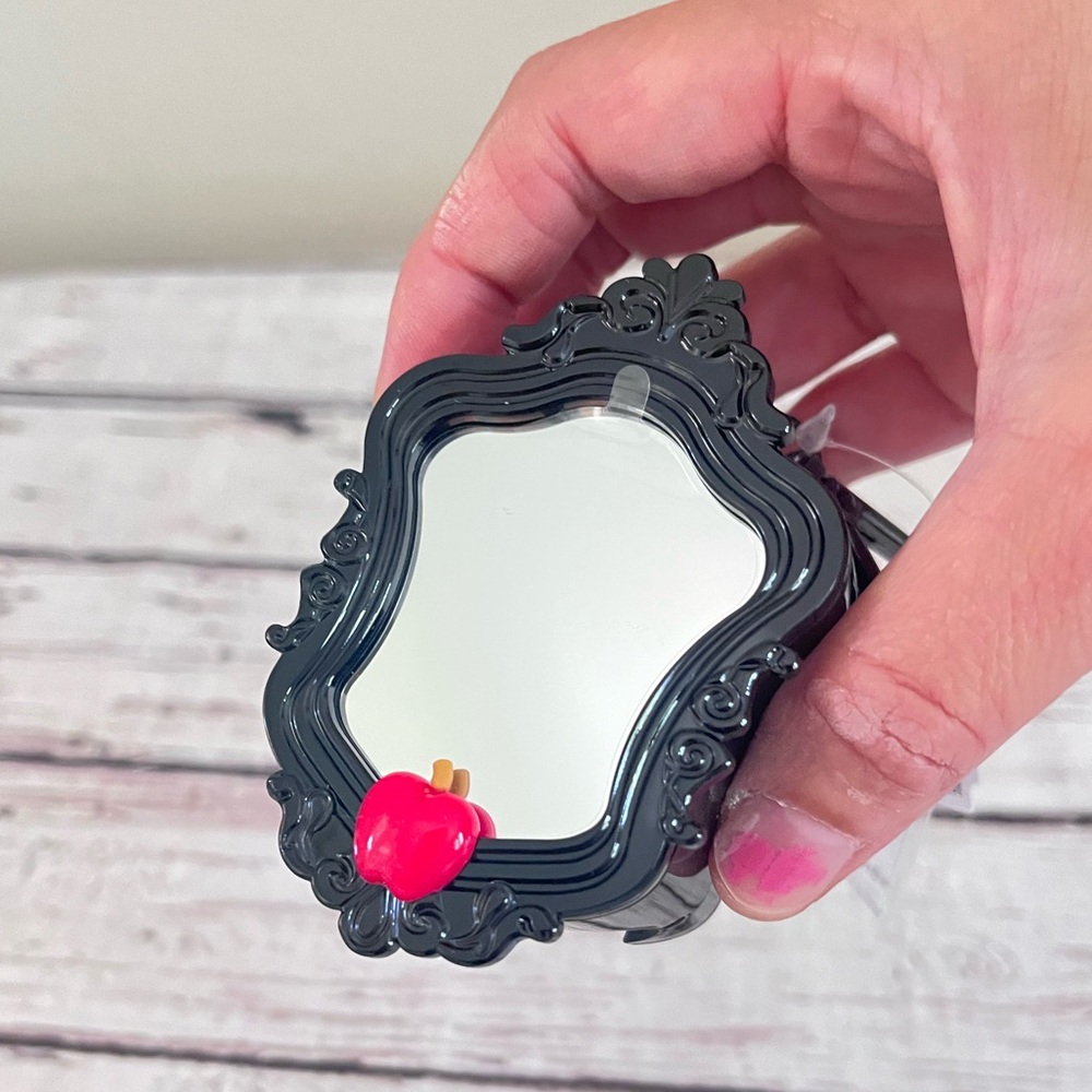 Bath and body works Evil Queen Mirror Light-Up🎀
